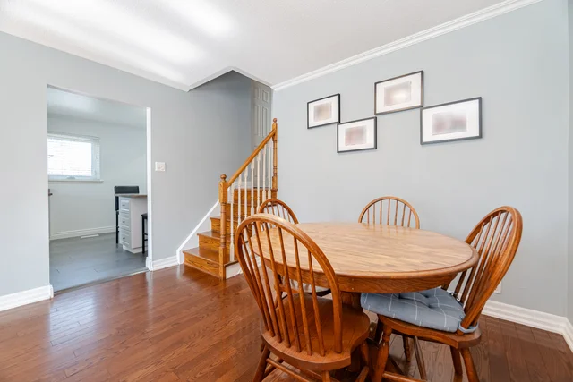 8 Reigate Avenue, Brampton - photo 31