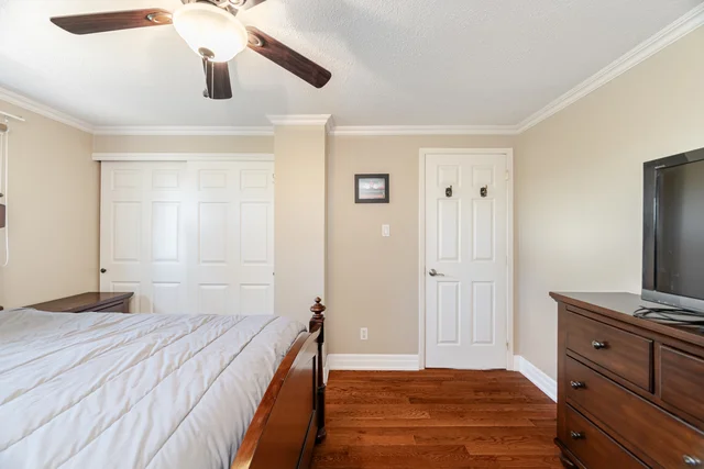 8 Reigate Avenue, Brampton - photo 42