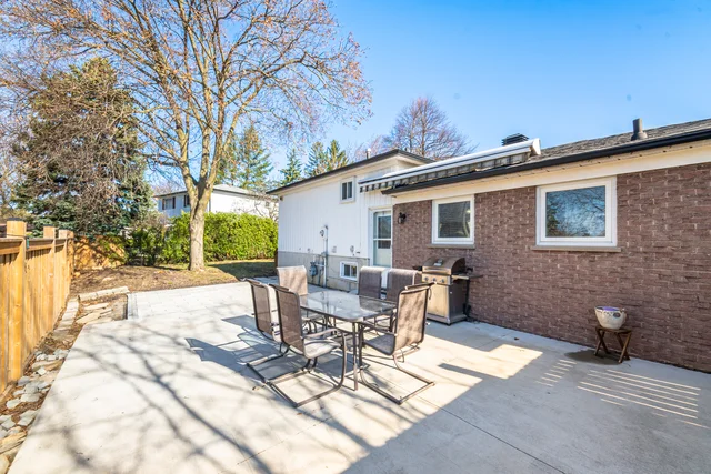 8 Reigate Avenue, Brampton - photo 59