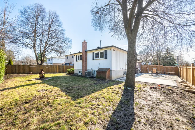8 Reigate Avenue, Brampton - photo 63