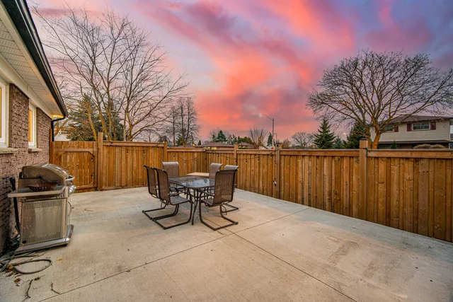 8 Reigate Avenue, Brampton - photo 71