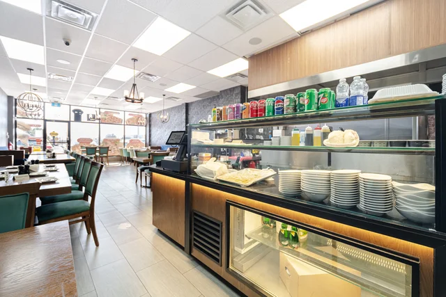1125 Dundas Street East, Mississauga - photo 11