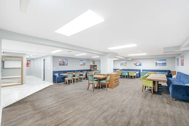 1125 Dundas Street East, Mississauga - photo 15