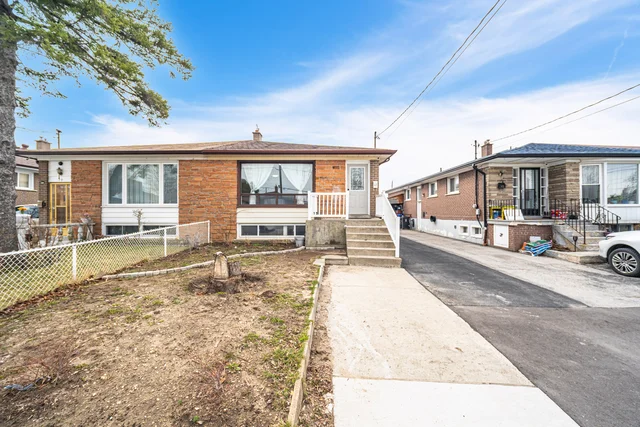 41 Davelayne Road, North York - photo 1