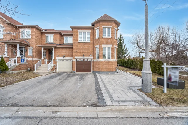 #97-8 Townwood Drive, Richmond Hill - photo 2