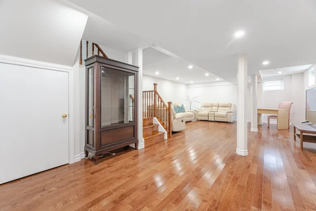 #97-8 Townwood Drive, Richmond Hill - photo 34