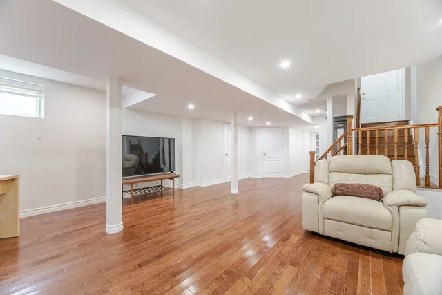 #97-8 Townwood Drive, Richmond Hill - photo 36