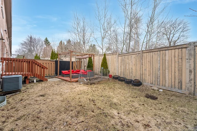 #97-8 Townwood Drive, Richmond Hill - photo 39