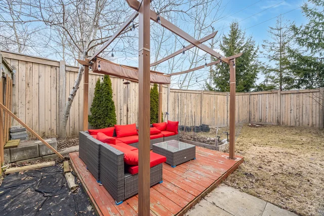 #97-8 Townwood Drive, Richmond Hill - photo 40