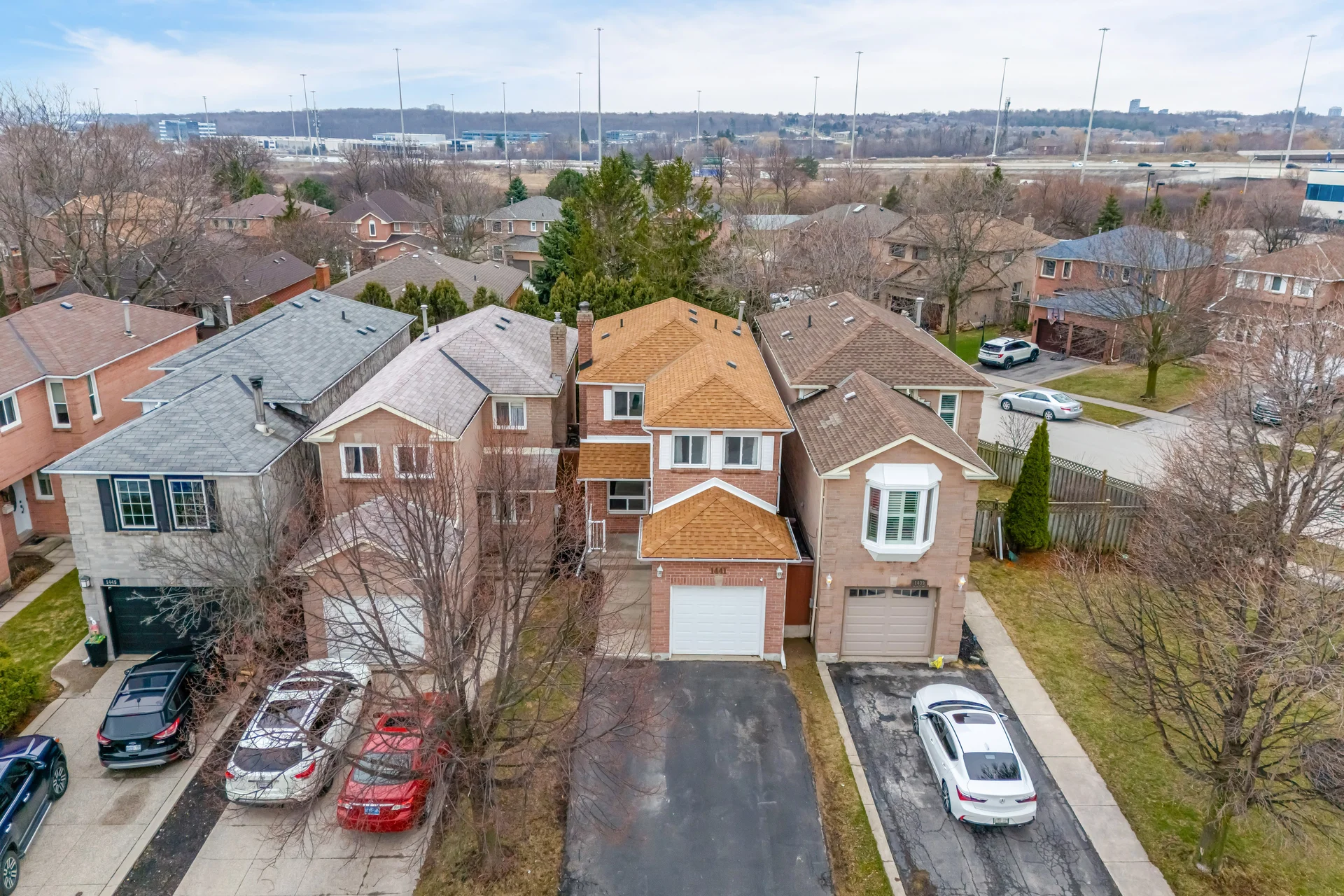 3275038