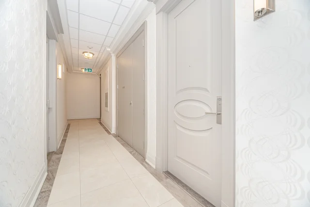 #121-9075 Jane Street, Vaughan - photo 5