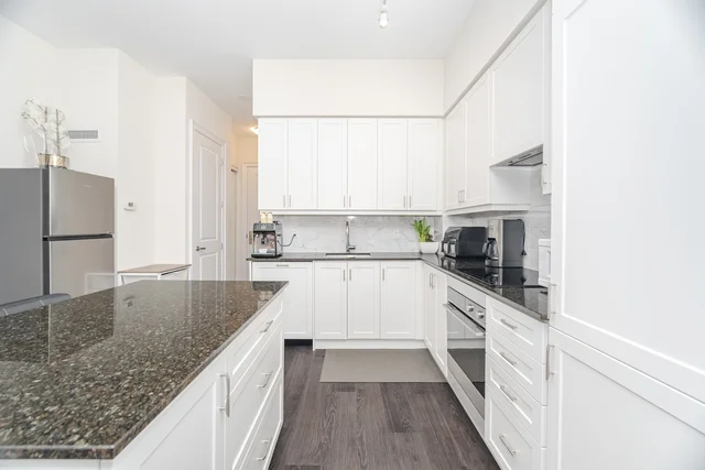 #121-9075 Jane Street, Vaughan - photo 9