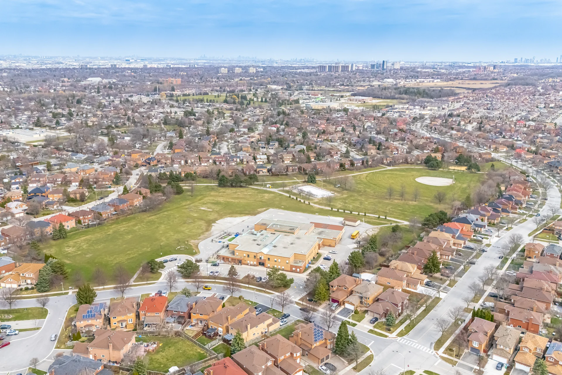 47 Burgby Avenue, Brampton - photo 86