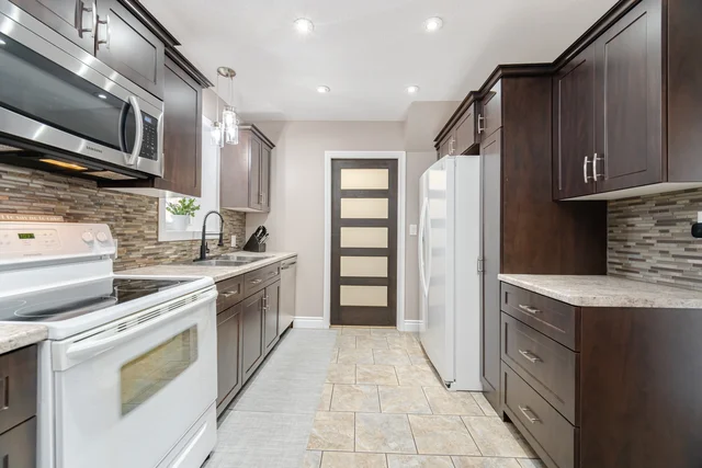 96 Sixth Avenue, Kitchener - photo 14
