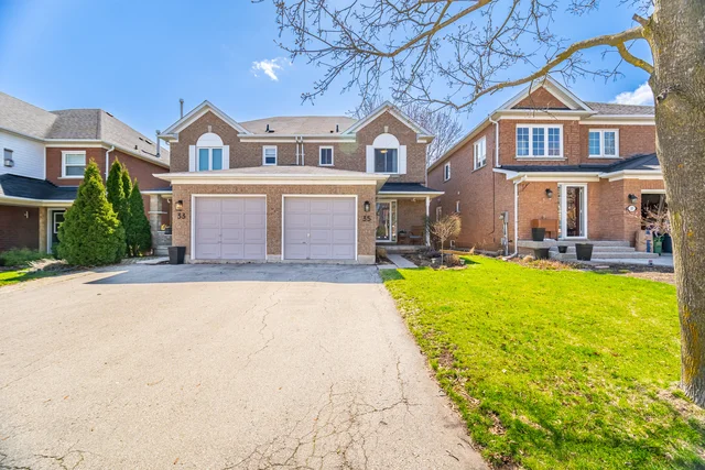 35 Harnesworth Crescent, Waterdown - photo 2