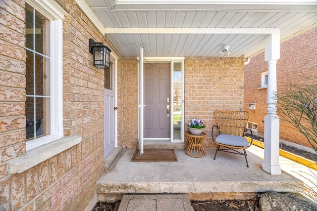 35 Harnesworth Crescent, Waterdown - photo 5