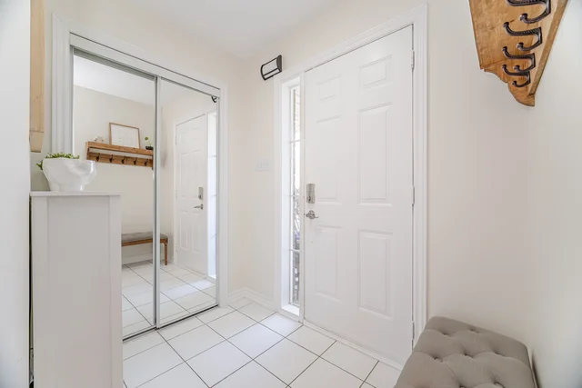 35 Harnesworth Crescent, Waterdown - photo 6