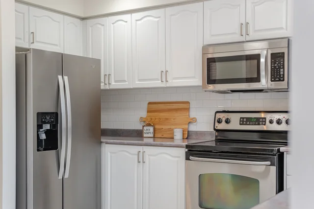 35 Harnesworth Crescent, Waterdown - photo 20