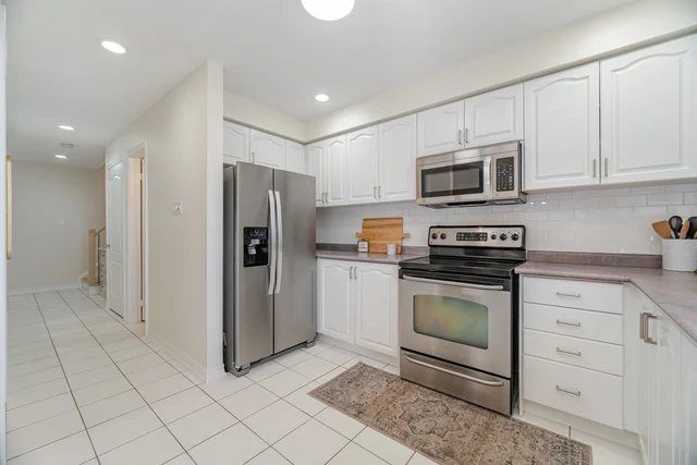 35 Harnesworth Crescent, Waterdown - photo 24