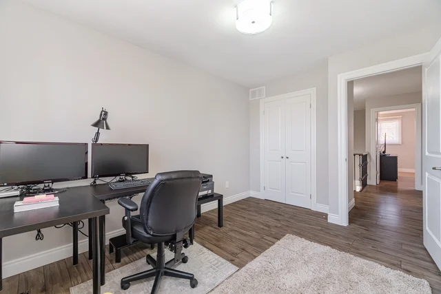 93 Indian Crescent, Hamilton - photo 38