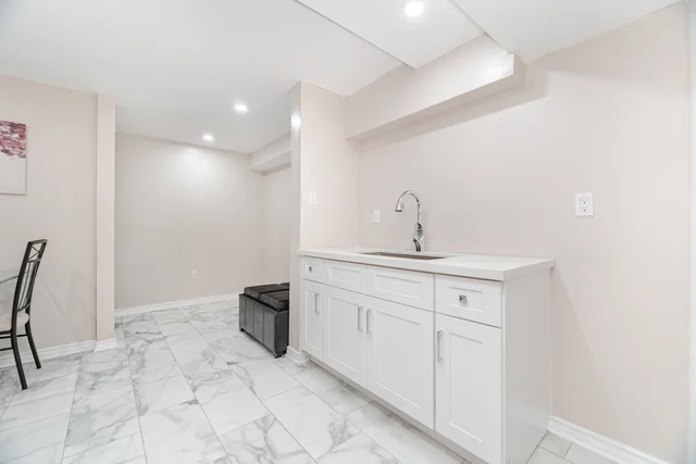 643 Hamilton Crescent, Milton - photo 43