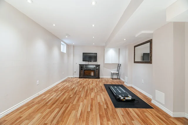 643 Hamilton Crescent, Milton - photo 52