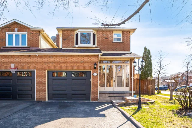 127 Tulip Drive, Brampton - photo 1