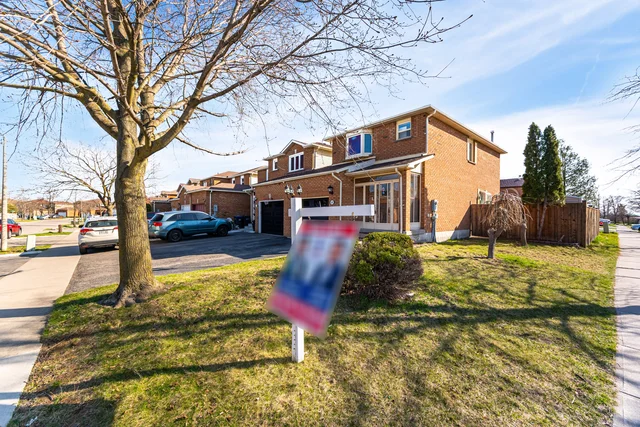 127 Tulip Drive, Brampton - photo 3
