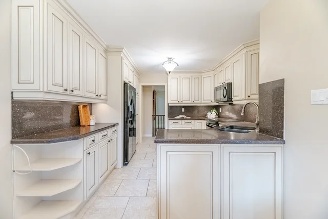 #12-2140 Turnberry Road, Burlington - photo 21