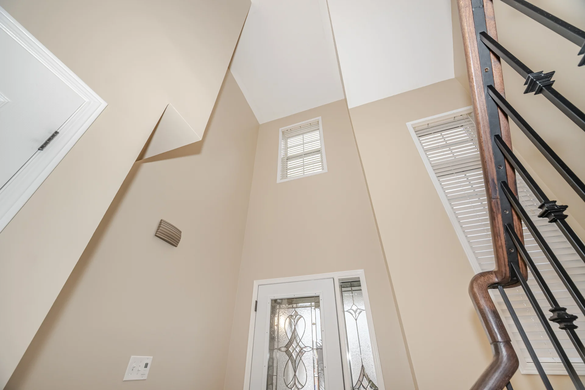 363 Edenbrook Hill Drive, Brampton - photo 9