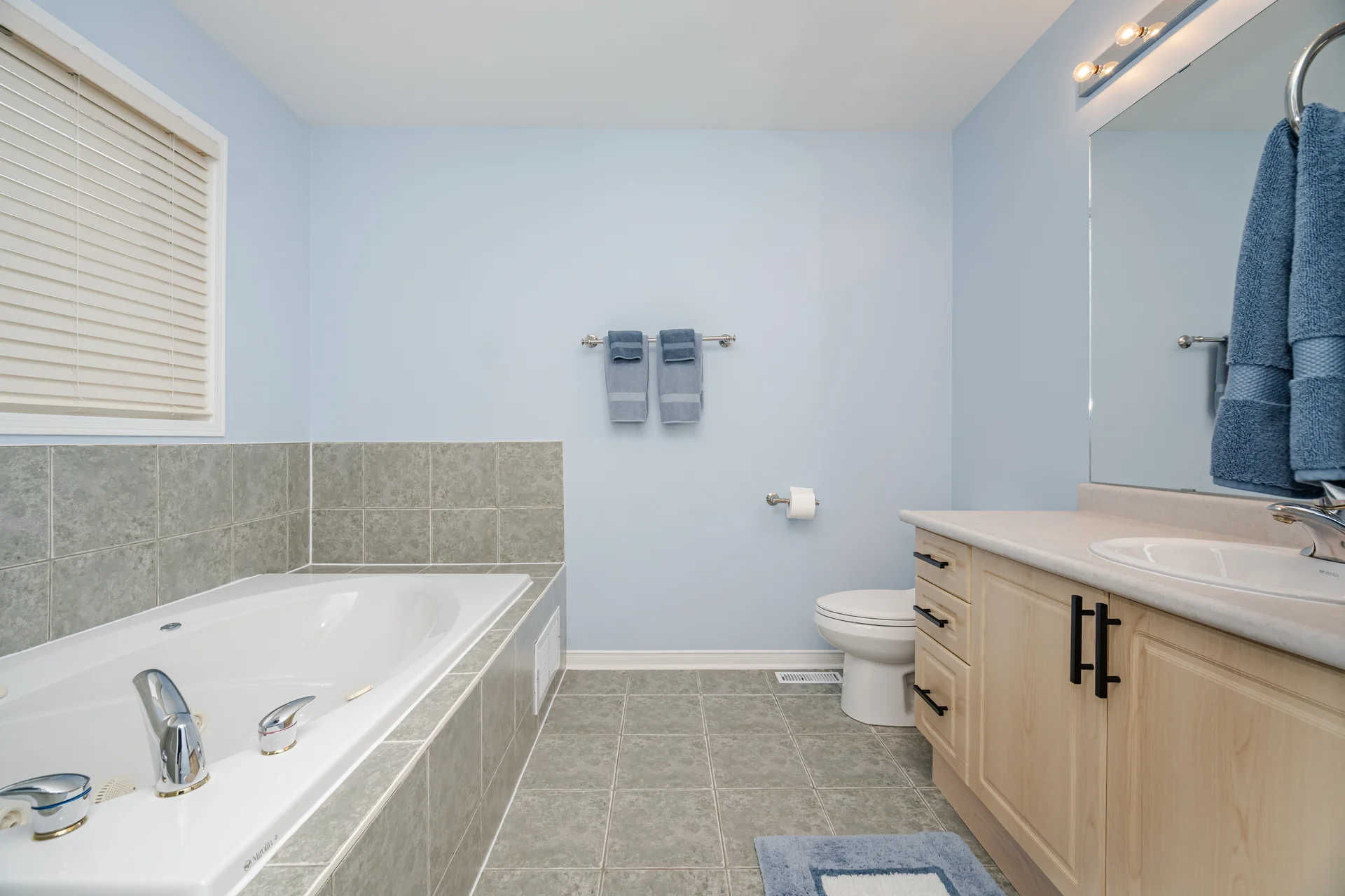 363 Edenbrook Hill Drive, Brampton - photo 33