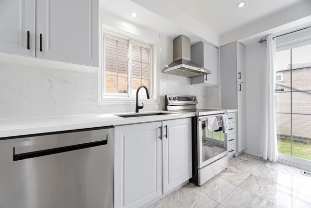 69 Chalmers Crescent, Ajax - photo 22