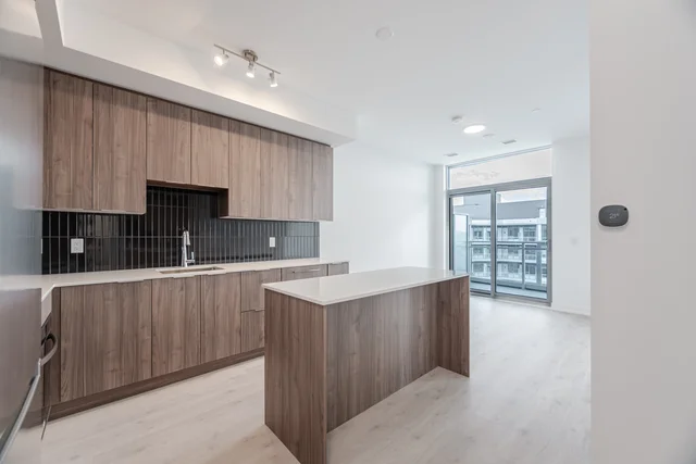 #651-2501 Saw Whet Boulevard, Oakville - photo 6