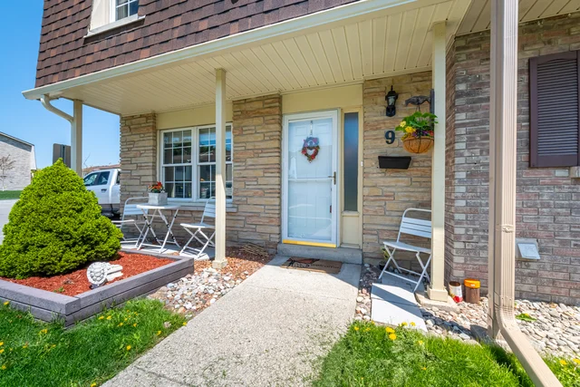 #9-580 Eyer Drive, Pickering - photo 4