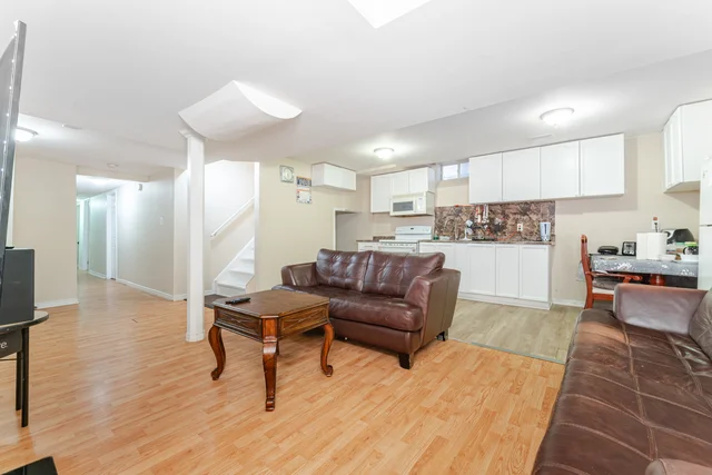 7 Millsborough Road, Brampton - photo 64