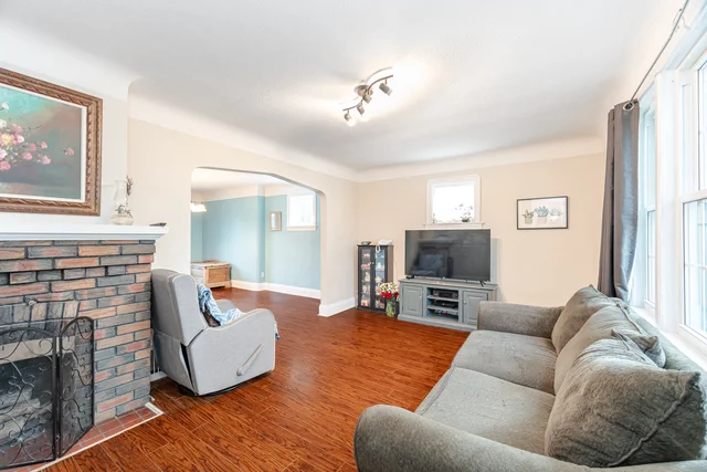 980 King Street East, Oshawa - photo 17