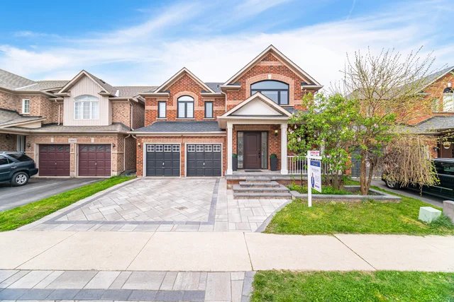 5467 Blue Spruce Avenue, Burlington - photo 1