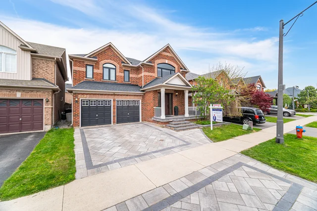 5467 Blue Spruce Avenue, Burlington - photo 2