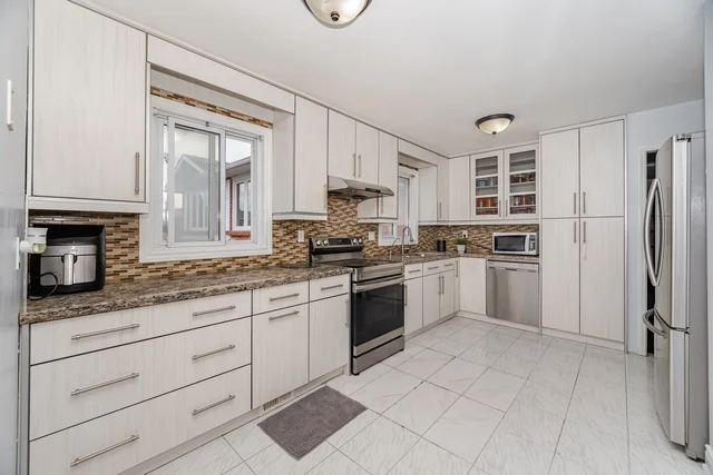 30 Panda Lane, Brampton - photo 17