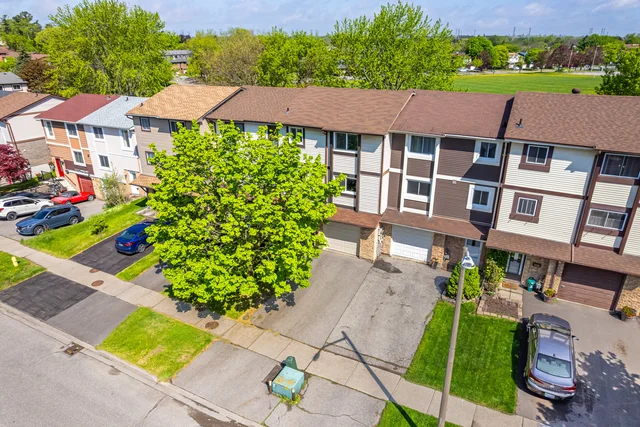 1340 Brands Court, Pickering - photo 8