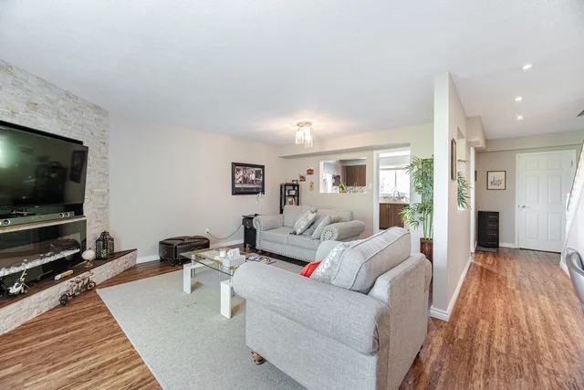 1340 Brands Court, Pickering - photo 16