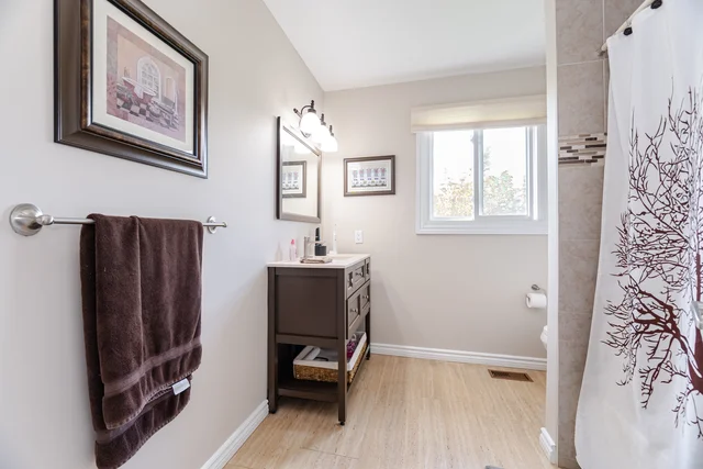 1340 Brands Court, Pickering - photo 36