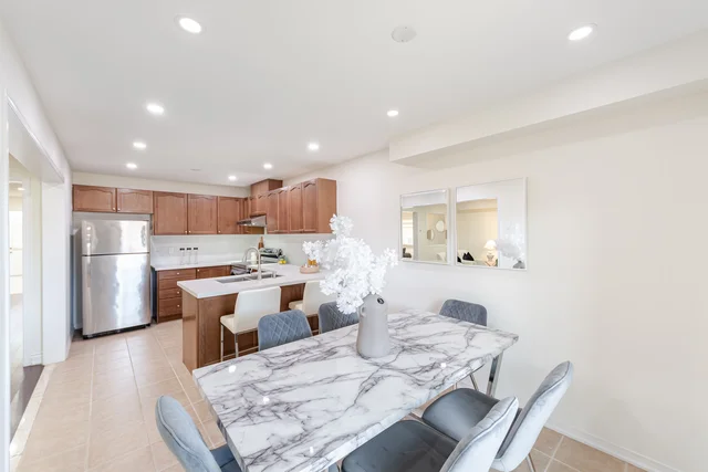 3938 Burdette Terrace, Mississauga - photo 20