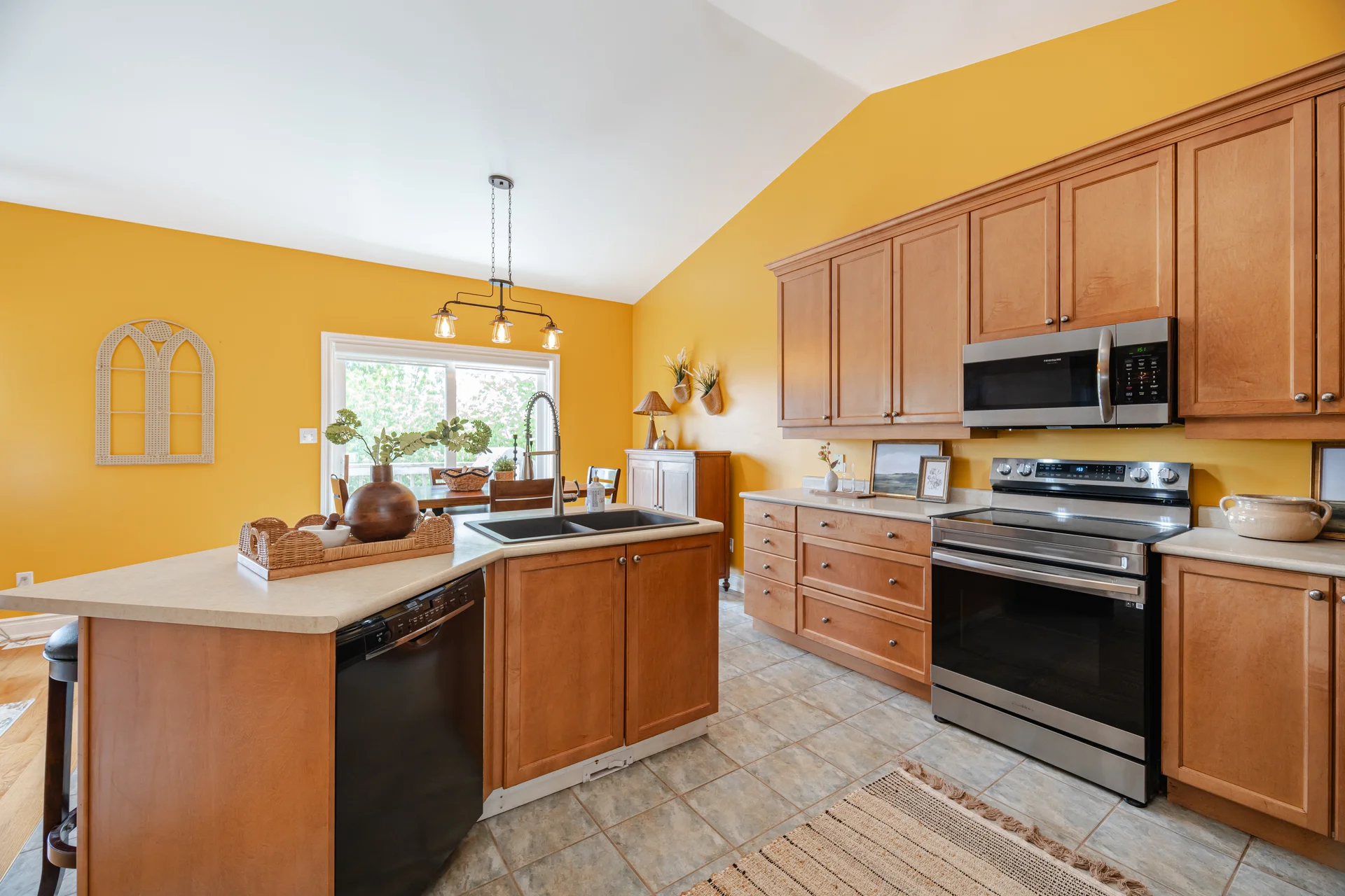 39 Aylesworth Avenue, Courtice - photo 12