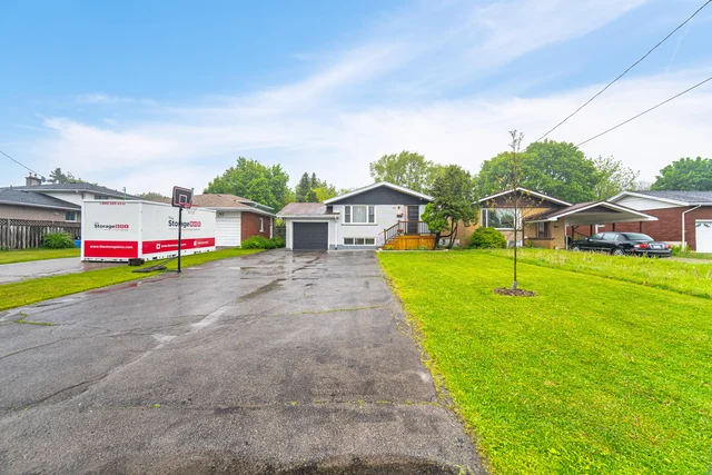 297 Mohawk Road West, Hamilton - photo 2