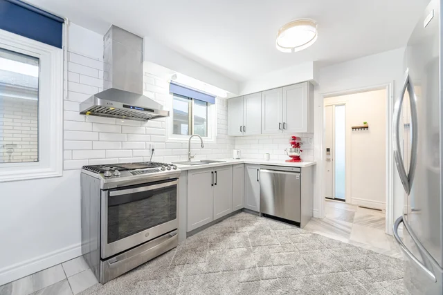 297 Mohawk Road West, Hamilton - photo 11