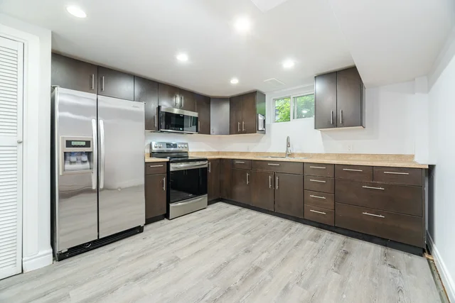 297 Mohawk Road West, Hamilton - photo 43