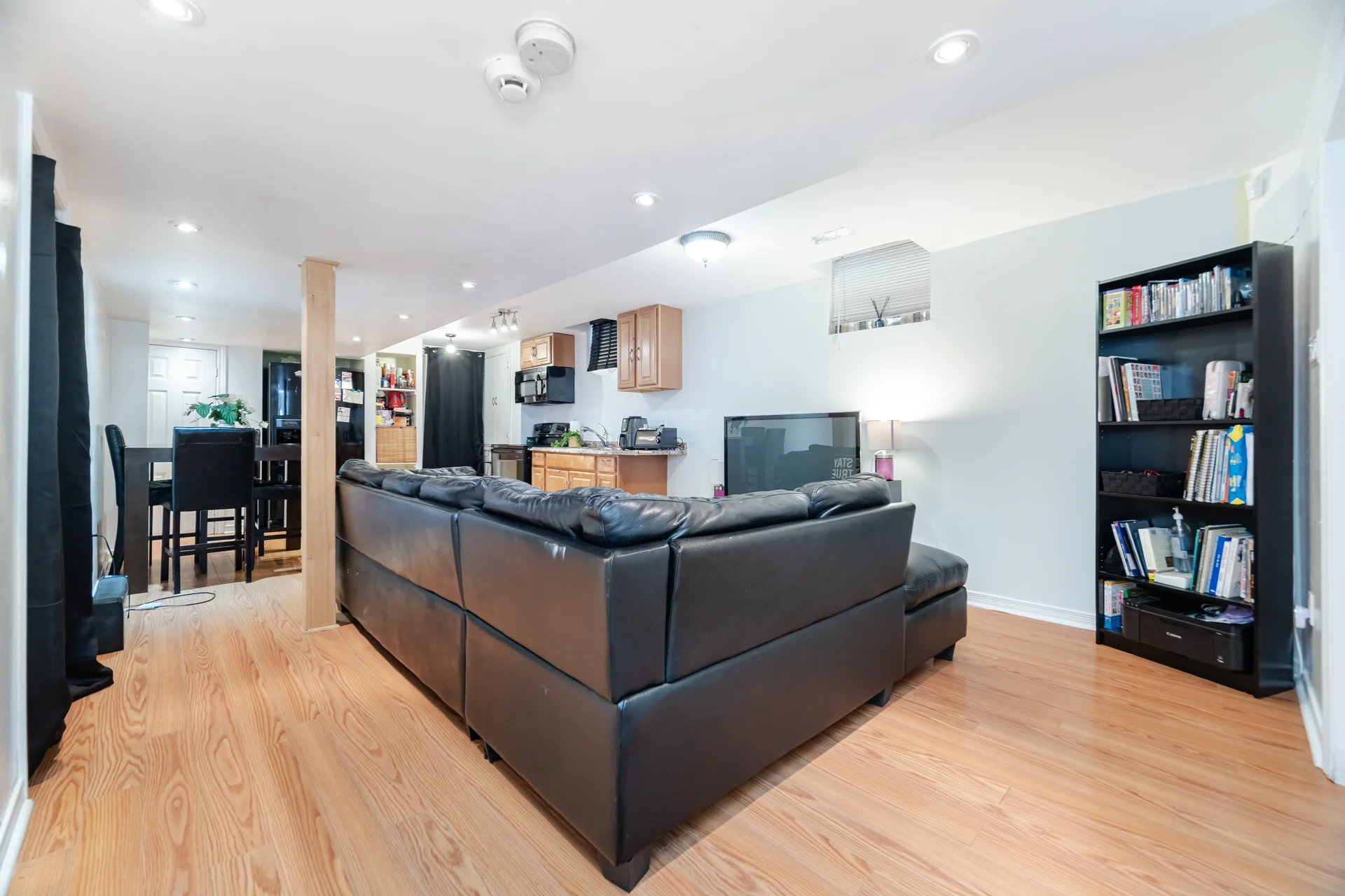 77 Milkweed Crescent, Brampton - photo 59