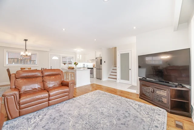 175 Connaught Crescent, Bolton - photo 14