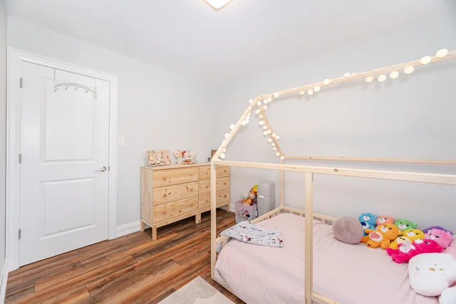 175 Connaught Crescent, Bolton - photo 31